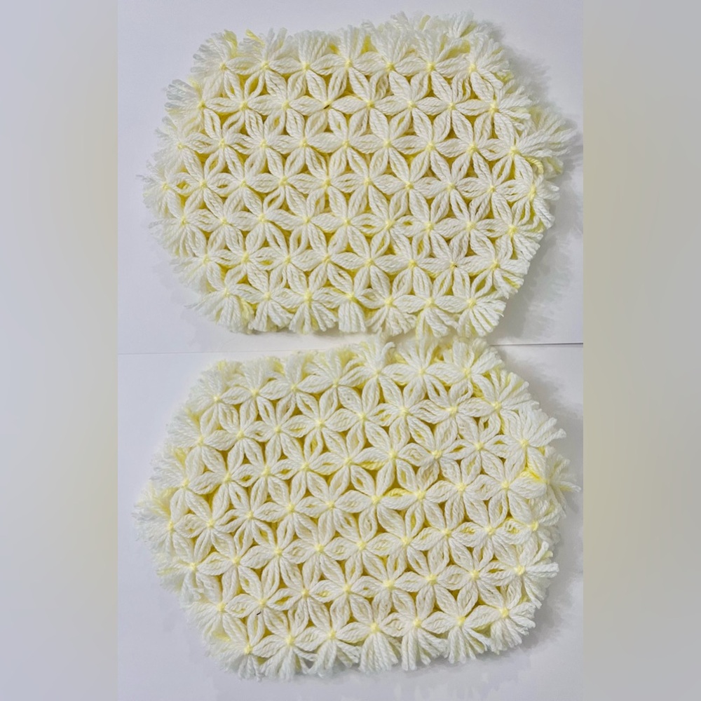 Hand Crocheted Daisy Yellow And White Placemat Doilies 60s 70s Cottagecore Set